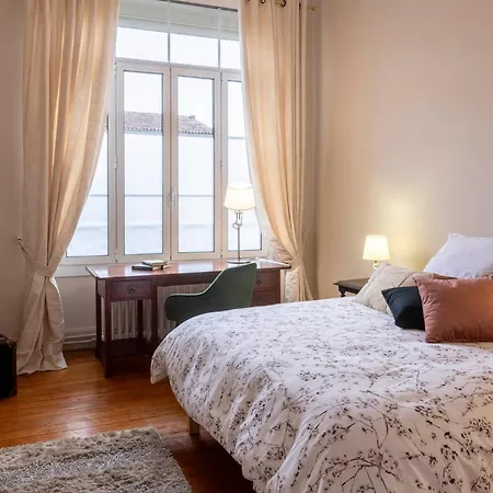 בית נופש Cosy Spacieuse- Centre-ville וילנב-סור-לו